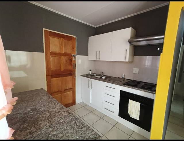 3 BEDROOM PROPERTY TO RENT IN POLLAK PARK